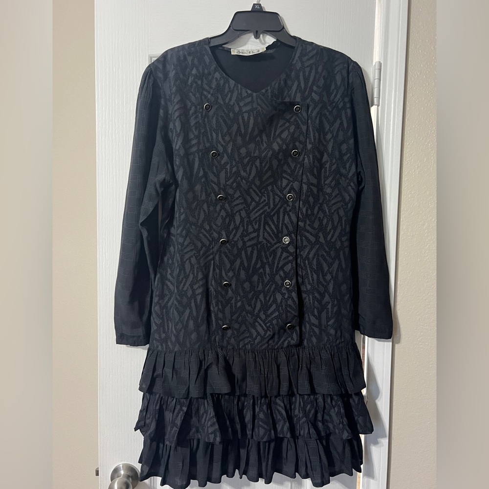 Elegant Black Long Sleeve Dress with Ruffled Hem